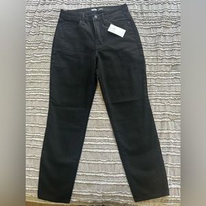 NWT High-Waisted OG Straight Black Jeans for Women
Size 8 New flattering